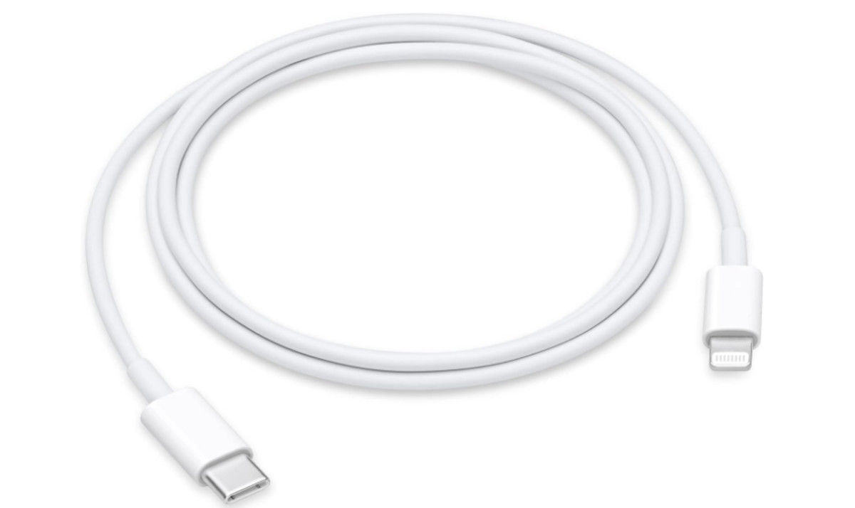 Cable lighting a USB-C Apple