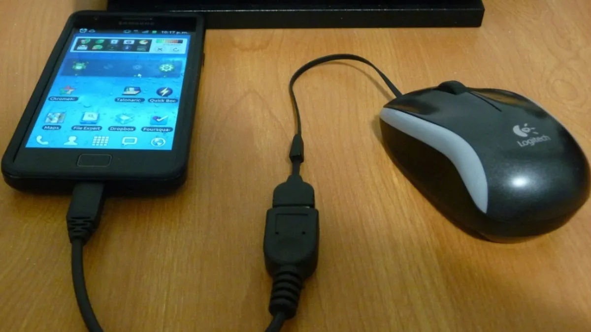 Usar un ratón en un smartphone.