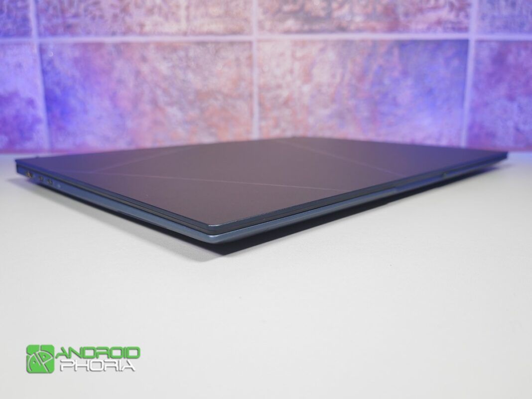 ASUS ZenBook S 13 OLED portatil delgado
