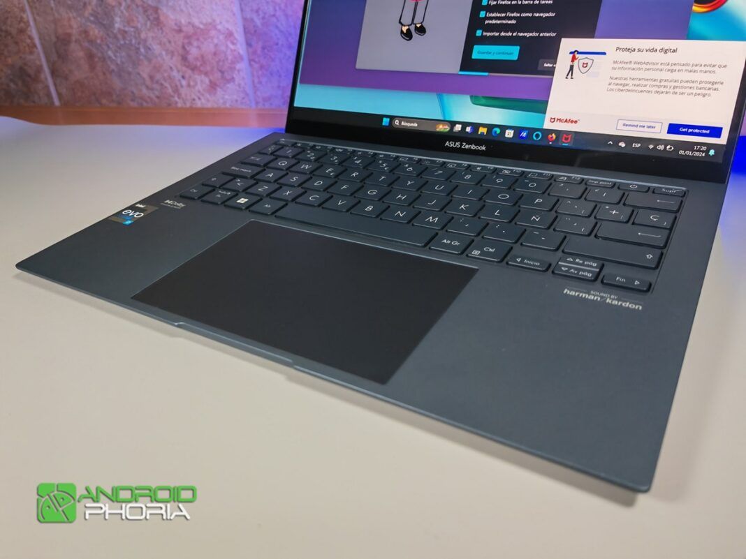 ASUS ZenBook S 13 OLED touchpad