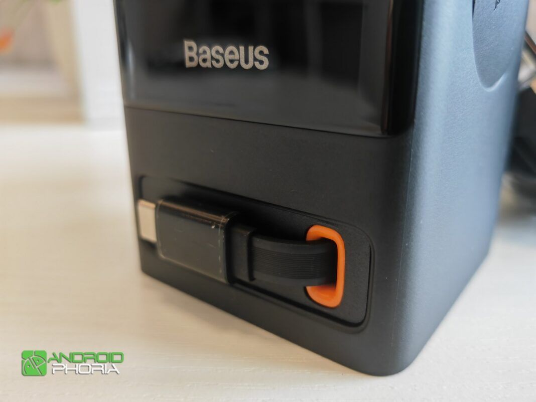 Baseus PowerCombo Torre de 65W cable USB-C retractil 2