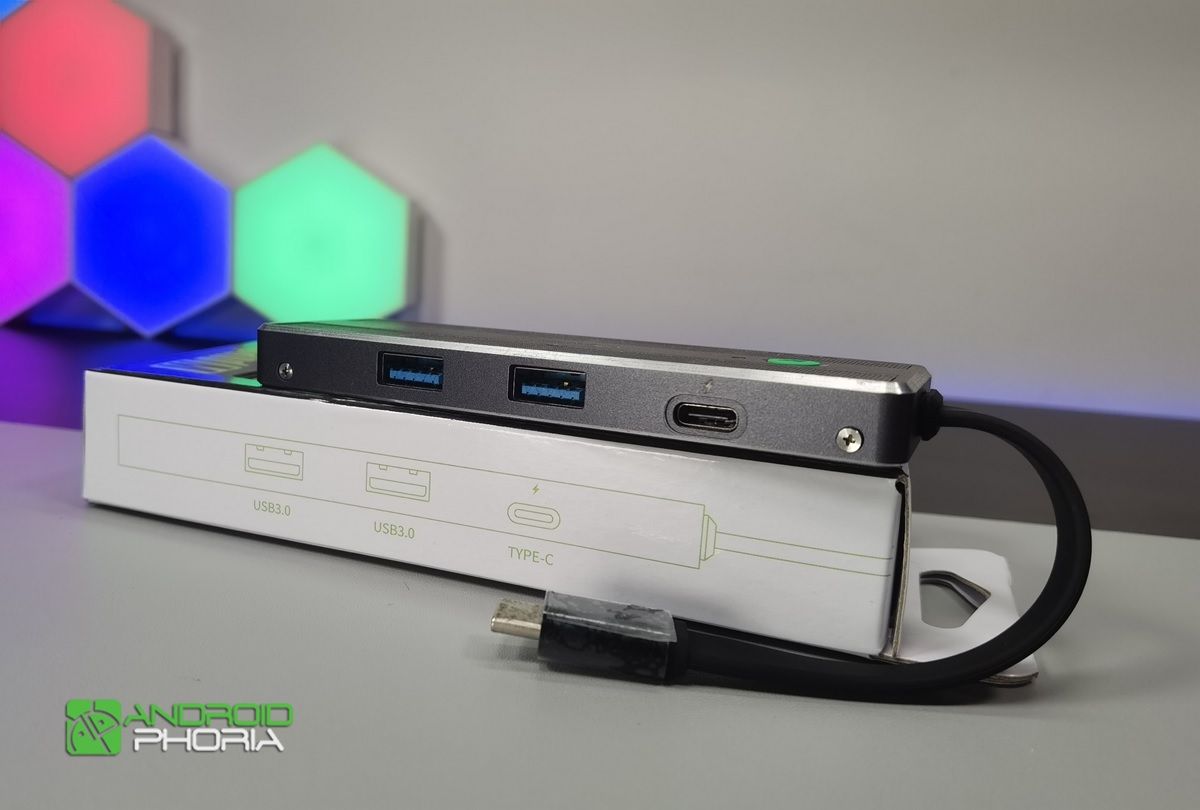 Beelink Expand M puertos USB-A 3.0 y USB-C de carga