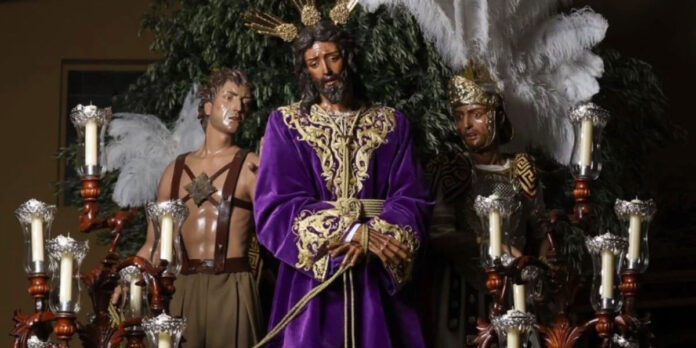 Cómo ver la Semana Santa 2024 de Sevilla en directo de forma online