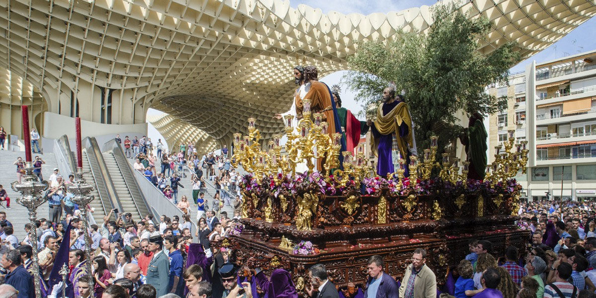 Cómo ver la Semana Santa 2024 de Sevilla en directo de forma online
