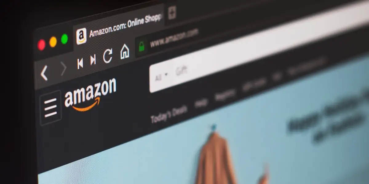 Cuando lanzara Amazon reseñas creadas IA Estados Unidos y España