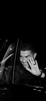 Fondo de pantalla para moviles de Cristiano Ronaldo en blanco y negro
