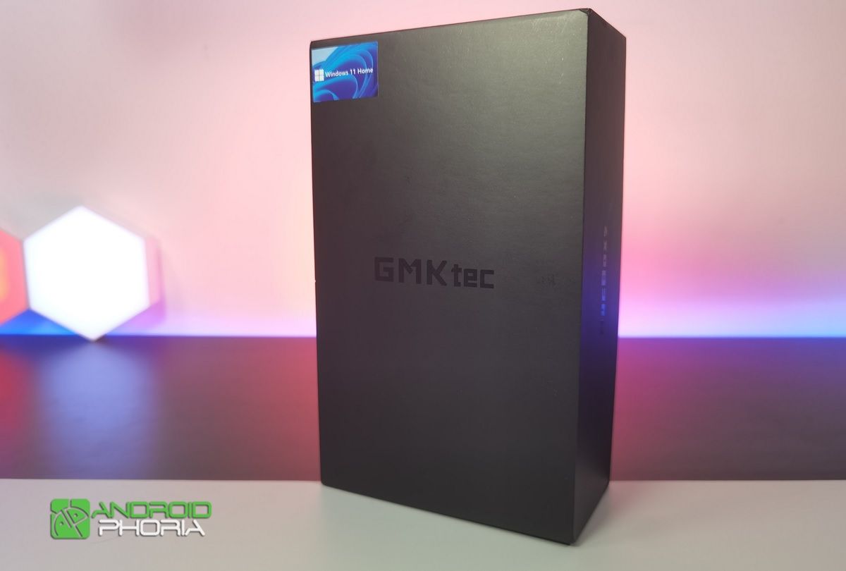 GMKtec NUCBOX5 caja