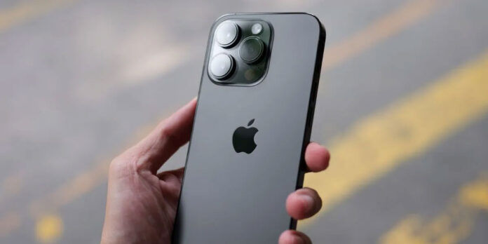 Usuarios de los iPhone 15 reportan problemas de sobrecalentamiento en sus dispositivos