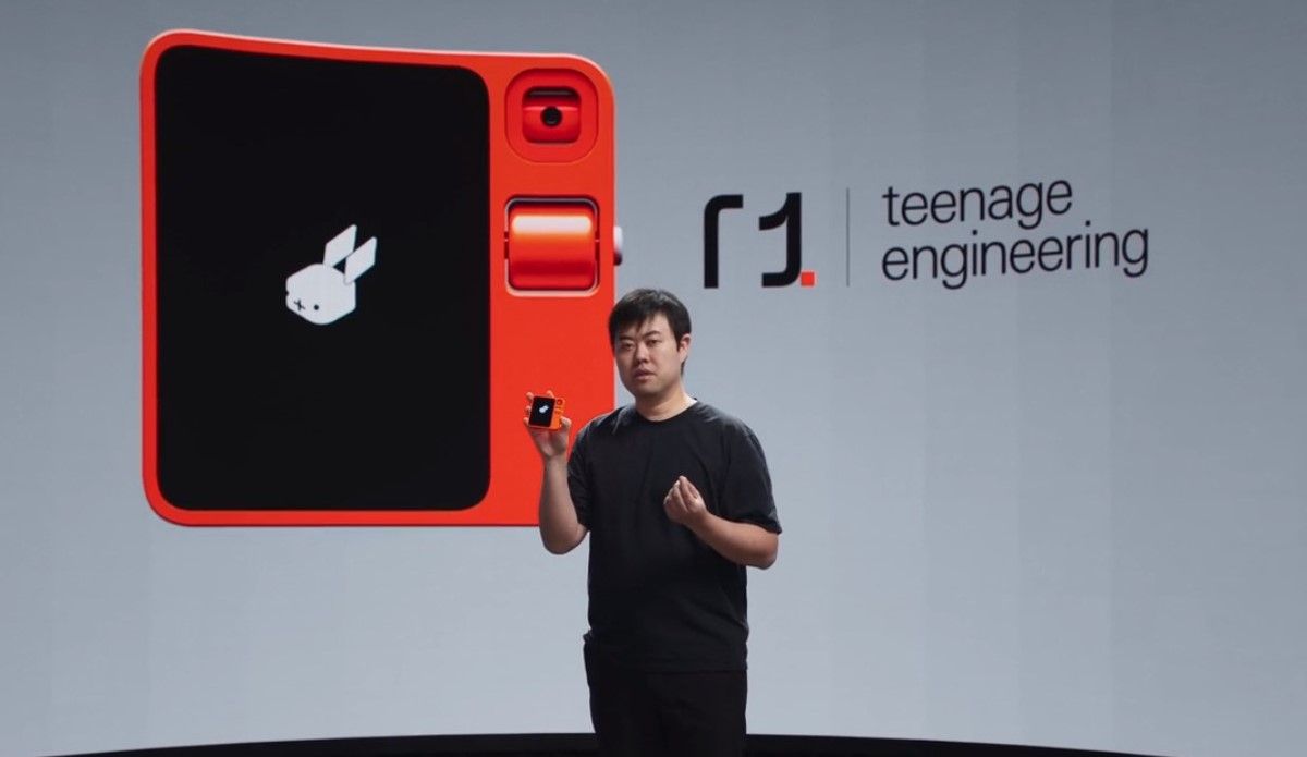 Rabbit R1, un nuevo gadget con IA y asequible que quiere acabar con los  móviles