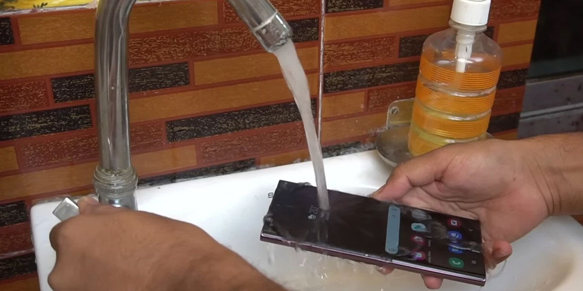 ¿Pueden los nuevos Samsung Galaxy S24 resistir al agua?
