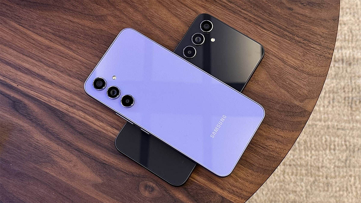 Samsung galaxy a55 vs galaxy a54 comparativa baterias pantalla sonido