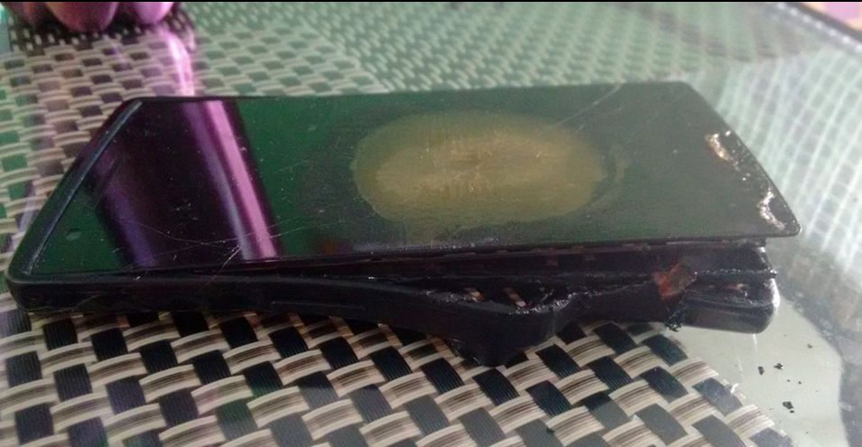 Un OnePlus One explota mientras carga