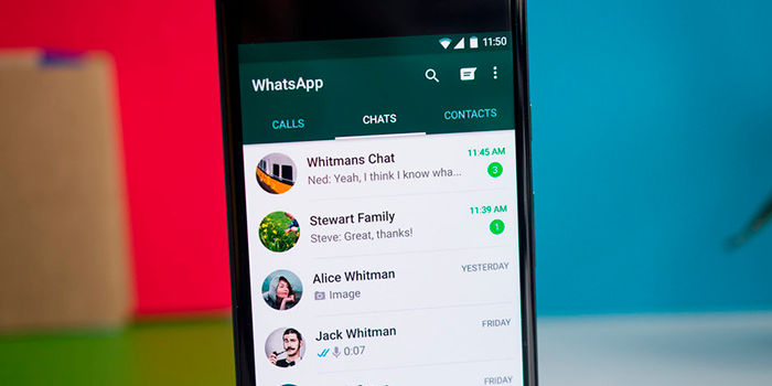 WhatsApp se cierra solo problema solucion