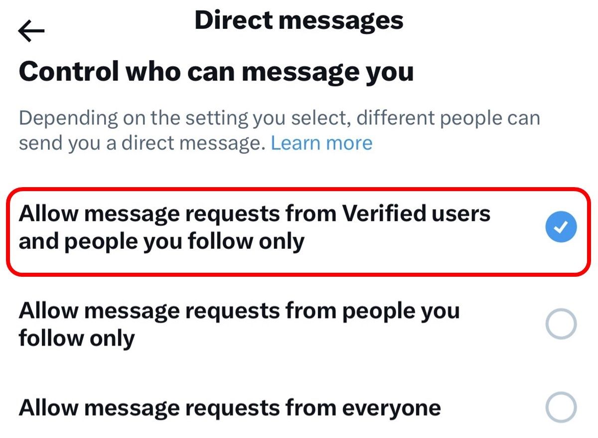 ahora Twitter permite que cualquier los usuarios con verificados puedan enviar mensajes a todo el mundo
