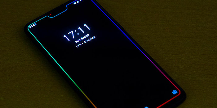 Iumina los bordes de la pantalla del OnePlus 6 con Borderlight